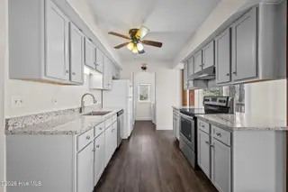 1208 Caracara Drive, New Bern, NC 28560 – photo 10: 28-web-or-mls-DSC_9114