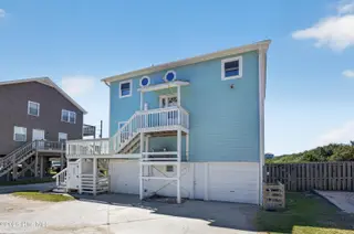 111 Summer Place Drive, North Topsail Beach, NC 28460 — 3-bedroom home, North Topsail Beach, NC, photo 5 of 58: 111SummerPlaceDrive-3