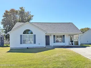 4901 N Hampton Drive SE, Southport, NC 28461 – photo 8: 4901 N Hampton Front 1