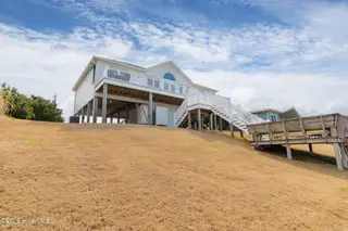 1810 Emerald Drive, Emerald Isle, NC 28594 – photo 22: 61-web-or-mls-chadwick-visuals-1810-Emer