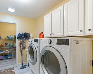103 W Chelsea Court, Southern Pines, NC 28387 – photo 17: Laundy Room