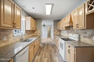 1000 Crosswinds Drive, Elizabeth City, NC 27909 – photo 8: 51-web-or-mls-51_Crosswinds_FullSize