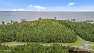 317 Garbacon Drive, Beaufort, NC 28516 – photo 5: 8-web-or-mls-DJI_20251008125736_0433_D