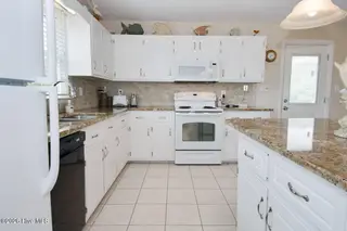6820 Ocean Drive, Emerald Isle, NC 28594 – photo 19: 6820 Ocean Drive