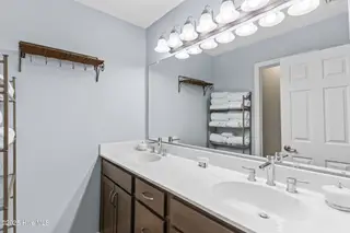 790 New River Inlet Road Unit 301b, North Topsail Beach, NC 28460 — 2-bedroom condo in Villa Capriani, North Topsail Beach, NC, photo 18 of 31: 790newriverinletrd_00021