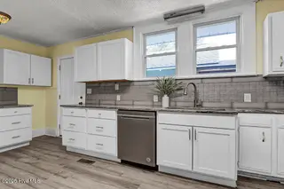 1912 Nun Street, Wilmington, NC 28403 – photo 13: Kitchen