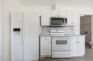 3172 Ruth Court, Greenville, NC 27834 – photo 18: 32-web-or-mls-IMG_0035_edit