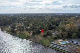 2108 18 Neuse Cliffs Drive, New Bern, NC 28560 – photo 3: 2108 Neuse Cliffs Rd-3