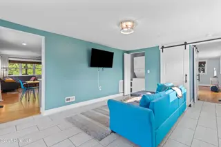424 Keziah Street, Oak Island, NC 28465 – photo 13: 18_family room