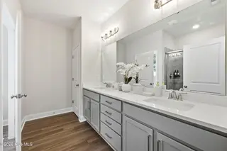 1212 Petite Terre Court, New Bern, NC 28560 – photo 17: 20-web-or-mls-0C0A5588 (1)