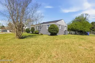 400 Seminole Trail, Jacksonville, NC 28540 – photo 3: seminole-3