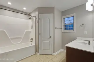 207 Seville Street, Jacksonville, NC 28546 — 3-bedroom home in Carolina Plantations, Jacksonville, NC, photo 19 of 35: 207SevilleSt-18