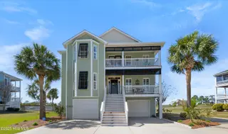 8304 Lakeview Drive, Wilmington, NC 28412 – photo 2: frontmain