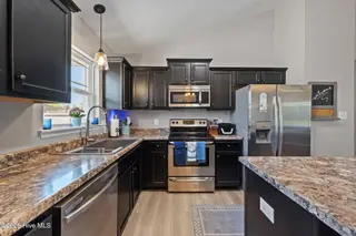 221 Breakwater Drive, Sneads Ferry, NC 28460 – photo 10: Kitchen