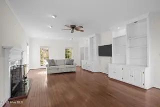 400 Hillcrest Drive, Morehead City, NC 28557 – photo 21: 29-web-or-mls-1S3A0280