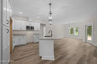 1800 Caracara Drive, New Bern, NC 28560 – photo 12: 22-web-or-mls-DSC_2321