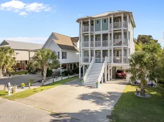 109 Greenville Avenue 1, Carolina Beach, NC 28428 – photo 2: 2-web-or-mls-DJI_20250902163849_0124_D