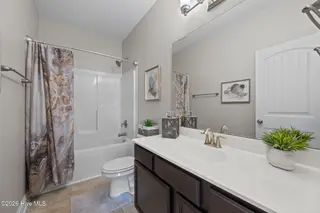 211 Moonstone Court, Jacksonville, NC 28546 – photo 21: 29-web-or-mls-_RAD7964