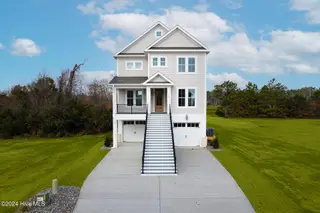 609 Cannonsgate Drive, Newport, NC 28570 – photo 2: 609 Cannonsgate Exterior