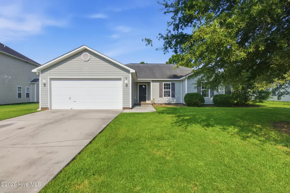 2820 Walter Drive, New Bern, NC 28562 – photo 1 of 22: Front View