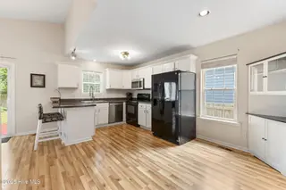 735 S 12th Street, Wilmington, NC 28401 — 3-bedroom home in Downtown, Wilmington, NC, photo 10 of 30