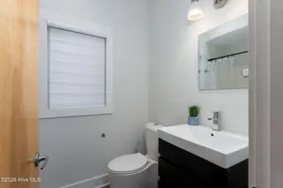 23 S 29th Street, Wilmington, NC 28403 – photo 17: bathroom-03a