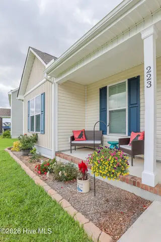 223 Holly Grove Court E, Jacksonville, NC 28540 – photo 6