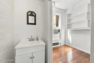 106 E 4th Street, Greenville, NC 27858 – photo 5: 7-web-or-mls-BLS_0777