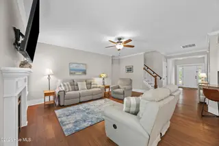 46 Vella Lane, Wilmington, NC 28411 — 4-bedroom home in Harborside, Wilmington, NC, photo 19 of 70: 16_living room