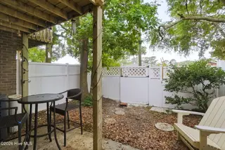 113 Bonner Avenue 105, Morehead City, NC 28557 – photo 23: 13-web-or-mls-chadwick-visuals-113-bonne