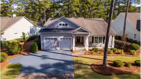 257 Champions Ridge Dr, Southern Pines