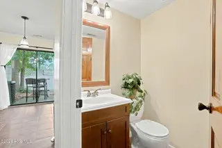 113 Bonner Avenue 105, Morehead City, NC 28557 – photo 12: 8-web-or-mls-chadwick-visuals-113-bonner