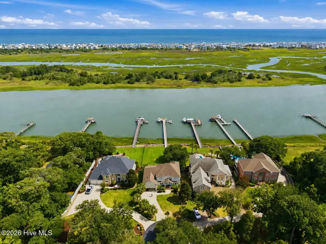 1921 Oak Harbour Drive SW, Ocean Isle Beach, NC 28469
