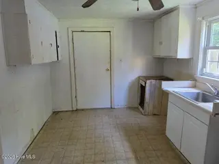 2313 Hunter Hill Road, Rocky Mount, NC 27804 – photo 6: KITCHEN