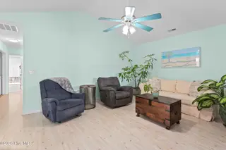 609 Spartanburg Avenue, Carolina Beach, NC 28428 – photo 4