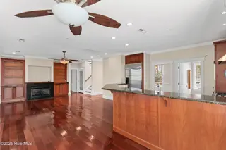 8222 Lakeview Drive, Wilmington, NC 28412 – photo 15: 21_kitchen