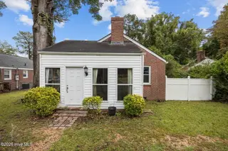 New Bern – photo 2: 1-web-or-mls-0C0A2084