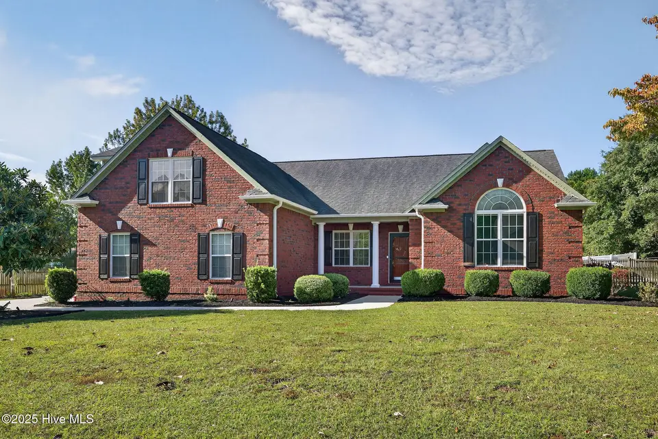 123 Scrub Oaks Drive, Hampstead, NC 28443 – photo 1 of 47: 123ScrubOaksDrive-1