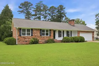 206 Ellison Drive, Washington, NC 27889 – photo 3: 3-web-or-mls-IMG_0004 (1)
