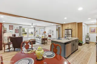 2667 Mill Pond Court SE, Bolivia, NC 28422 — 3-bedroom manufactured home in Cypress Lakes, Bolivia, NC, photo 13 of 36