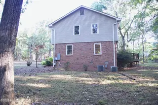 110 Stornoway Drive, Southern Pines, NC 28387 – photo 4: Right Side