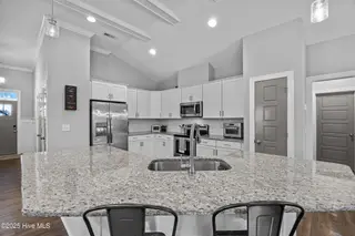 6942 Campbells Ridge Drive SE, Leland, NC 28451 – photo 10: 13_kitchen