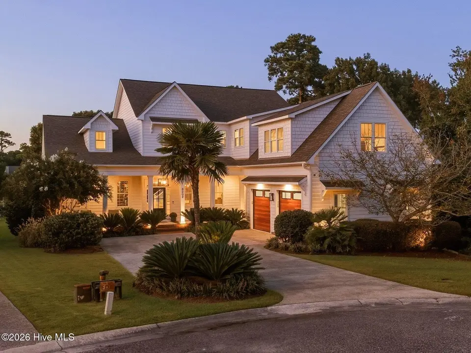 4302 Lauralis Bluff Court, Wilmington, NC 28409 – photo 1 of 64: 006_4302_lauralis_bluff_court-6_654