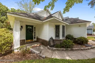 1913 Fairways West Drive, New Bern, NC 28562 — 2-bedroom home in Greenbrier, New Bern, NC, photo 24 of 32: 35-web-or-mls-0C0A0726