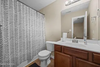 307 Glen Cannon Drive, Jacksonville, NC 28546 – photo 15: 15-web-or-mls-307 Glen Cannon Dr. 27