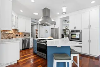 585 Westchester Place SW, Ocean Isle Beach, NC 28469 – photo 19: Solid surface