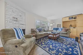5595 Wrightsville Avenue, Wilmington, NC 28403 – photo 11: 21_living room