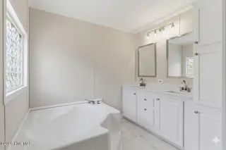 9929 Old Mill Road NE, Leland, NC 28451 — 4-bedroom manufactured home, Leland, NC, photo 22 of 33: 9929 Old Mill master bath1
