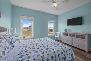 130 N Permuda Wynd Drive, North Topsail Beach, NC 28460 – photo 20: 20250509173134236950000000-o