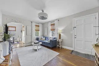 2103 Brandon Road, Wilmington, NC 28405 – photo 8: 10_living room